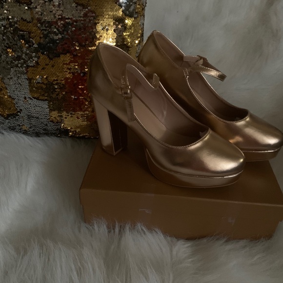 Rose Gold Platform Pumps - Picture 13 of 13